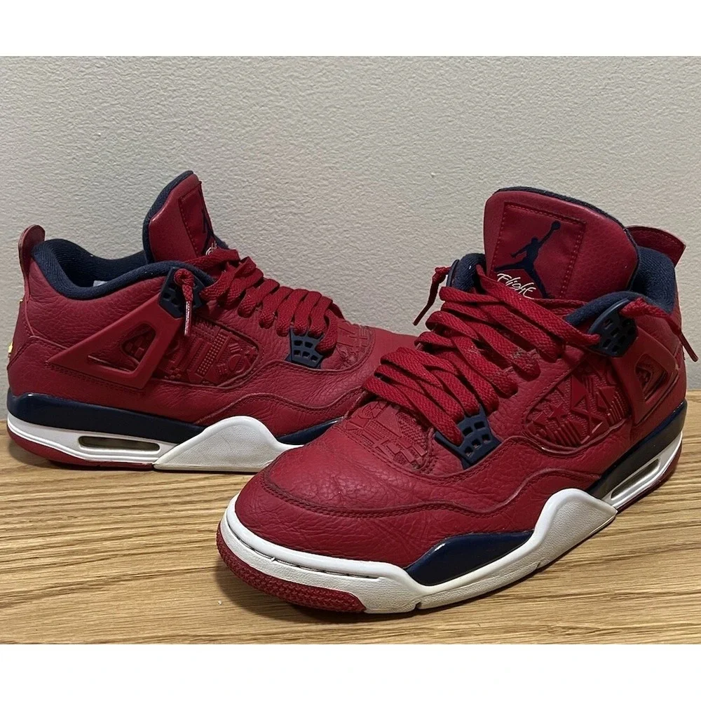 Air Jordan 4 Retro 